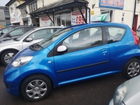PEUGEOT 107