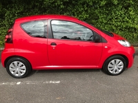 PEUGEOT 107