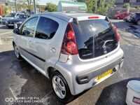PEUGEOT 107
