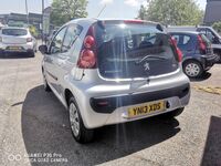 PEUGEOT 107