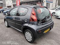 PEUGEOT 107