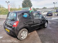 RENAULT TWINGO